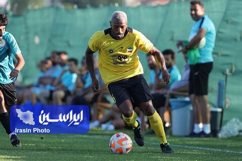 دیدار تیم‌های فولاد مبارکه سپاهان و مسیمیر قطر