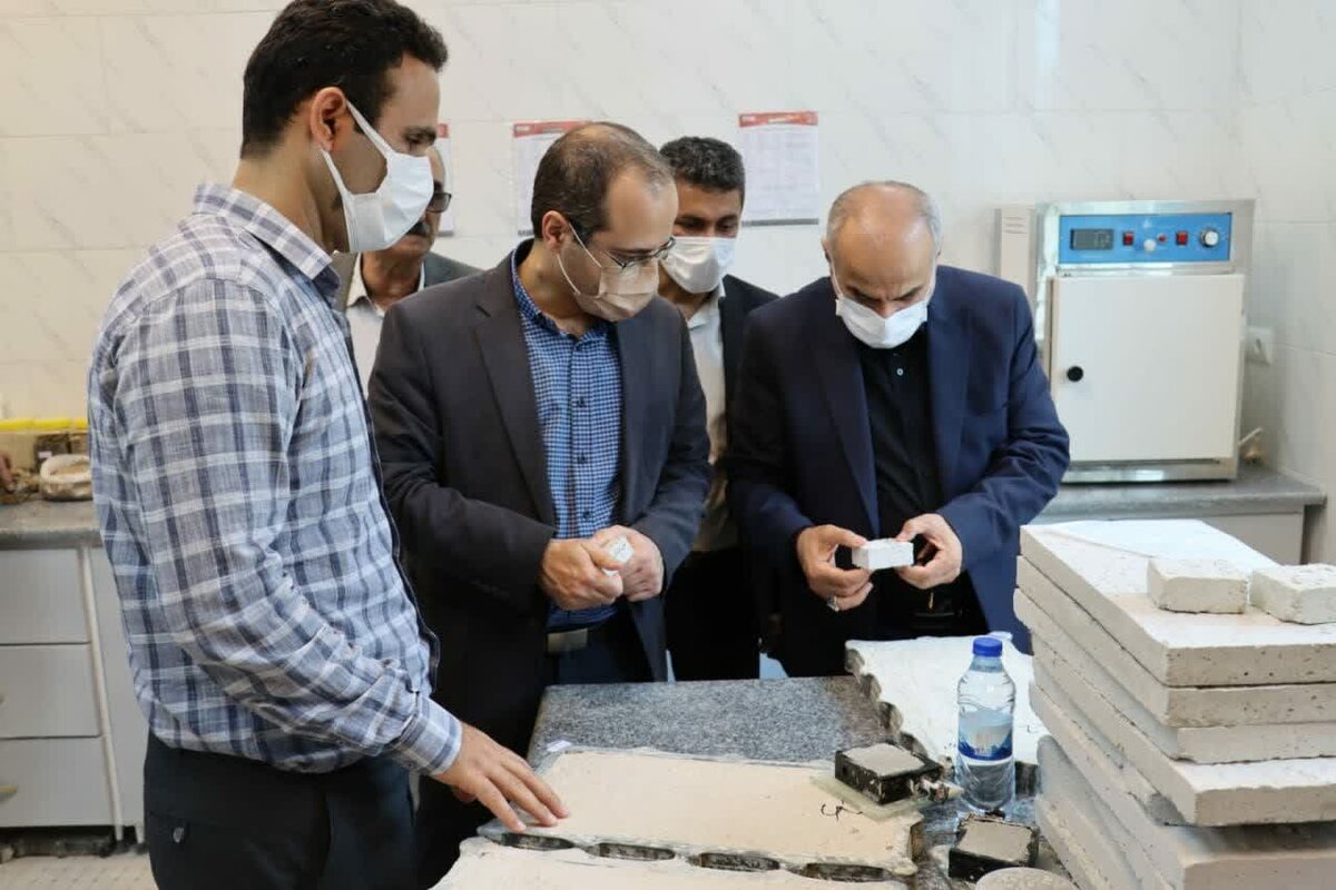 معدن کمیاب میکا در جدال با تحریم داخلی است 