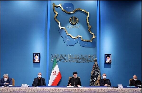 تصویب آیین‌نامه‌های حمایت از تولید دانش بنیان در حوزه‌های اقتصاد و صنعت