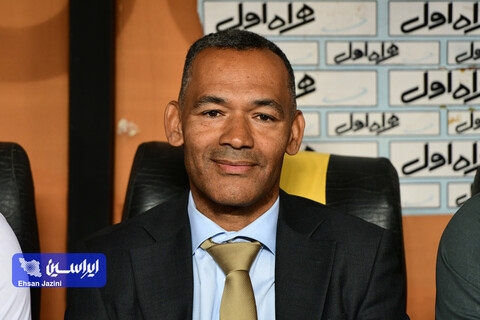 کیفیت چمن خوب بود/ سعی در ارائه بازی با کیفیت داریم بازی فولاد مبارکه سپاهان- نساجی مازندران/ مورایس