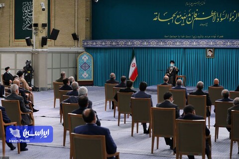 دیدار رئیس‌جمهور و اعضای هیئت دولت با رهبر انقلاب