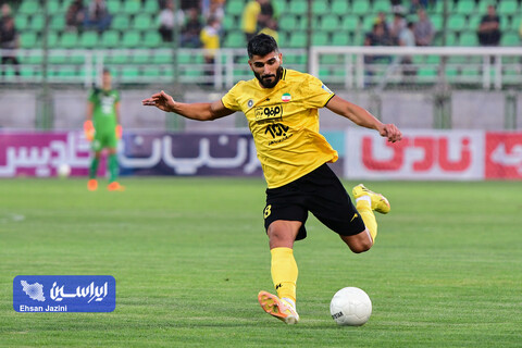 دیدار تیم‌های فولاد مبارکه سپاهان و فولاد خوزستان