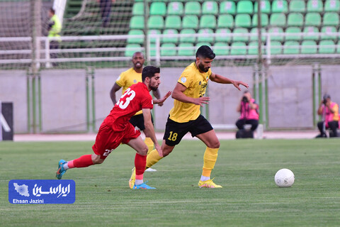 دیدار تیم‌های فولاد مبارکه سپاهان و فولاد خوزستان