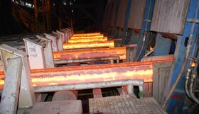 فولادسازی ذوب آهن برای تولید شمش ۲۵۰ در ۳۶۰ آماده می شود