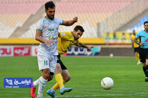 دیدار تیم‌های سپاهان و آلومینیوم