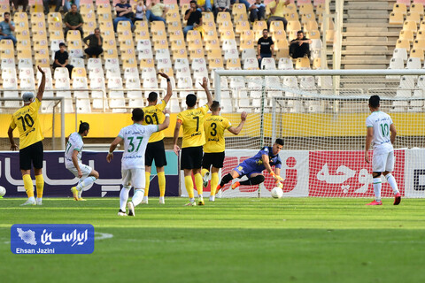 دیدار تیم‌های سپاهان و آلومینیوم