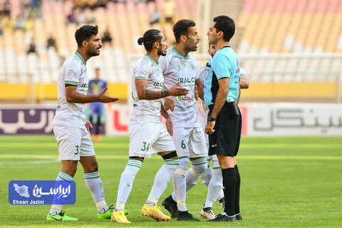 دیدار تیم‌های سپاهان و آلومینیوم