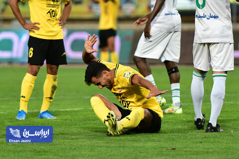 دیدار تیم‌های سپاهان و آلومینیوم