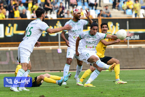 دیدار تیم‌های سپاهان و آلومینیوم