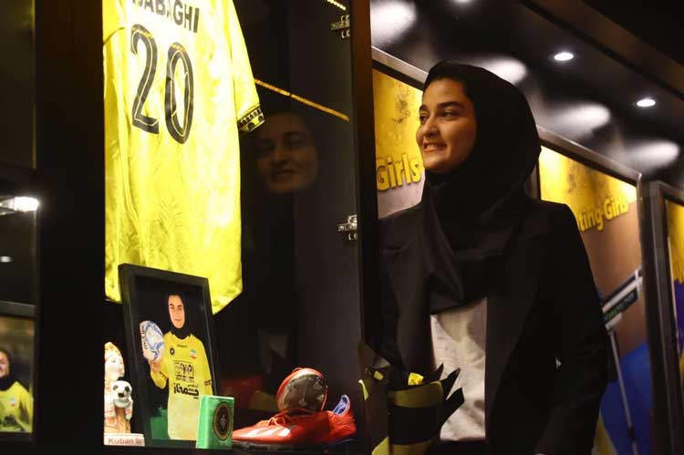 با قلبم برای سپاهان بازی میکنم / با سپاهان سفید امضاء میکنم