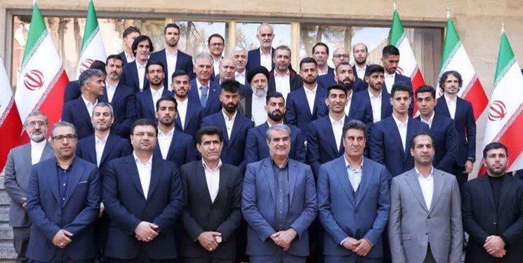 ملی‌پوشان فوتبال کشورمان با رئیس‌جمهور دیدار کردند