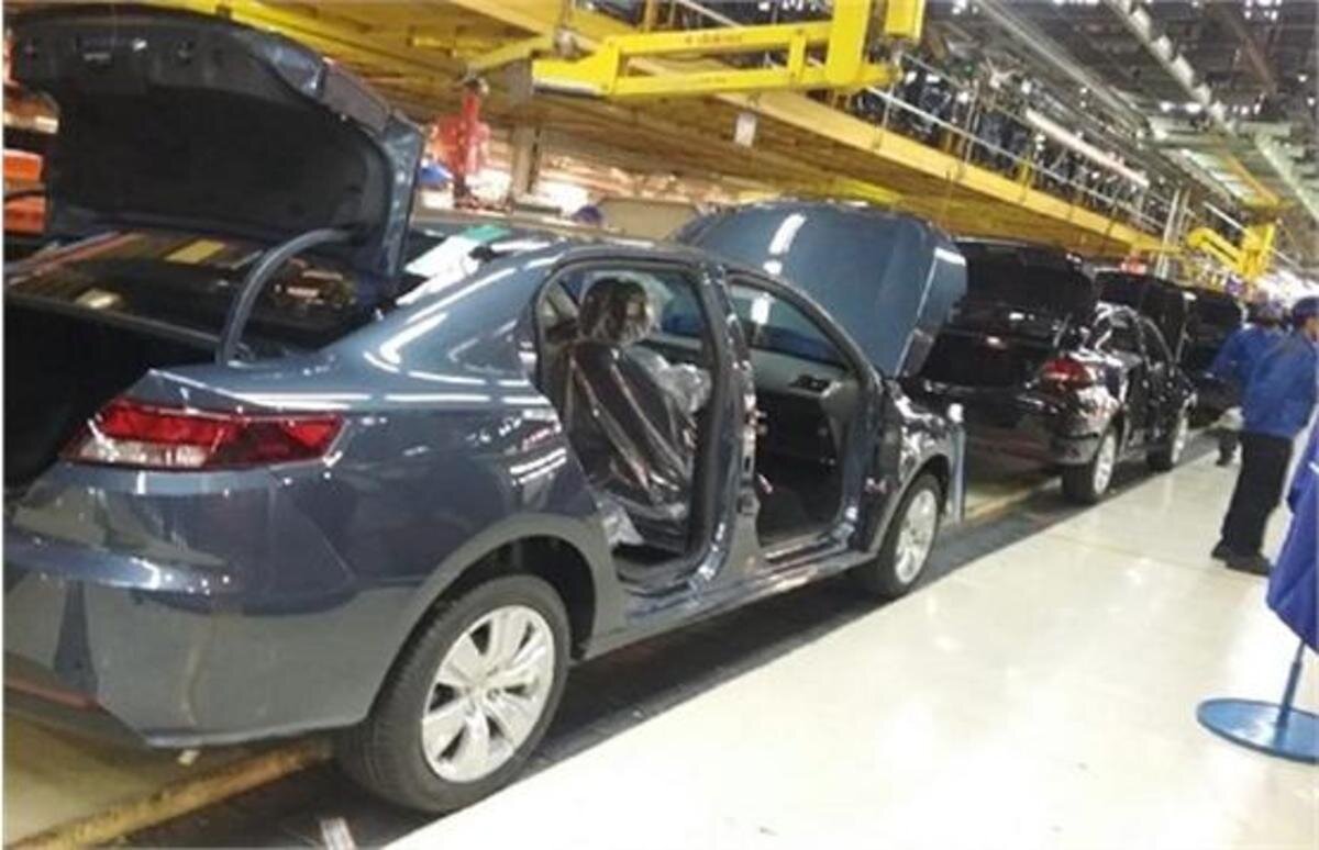 پیش‌نیاز واگذاری خودروسازان، تدوین سند استراتژی صنعتی بلندمدت صنعت خودرو است