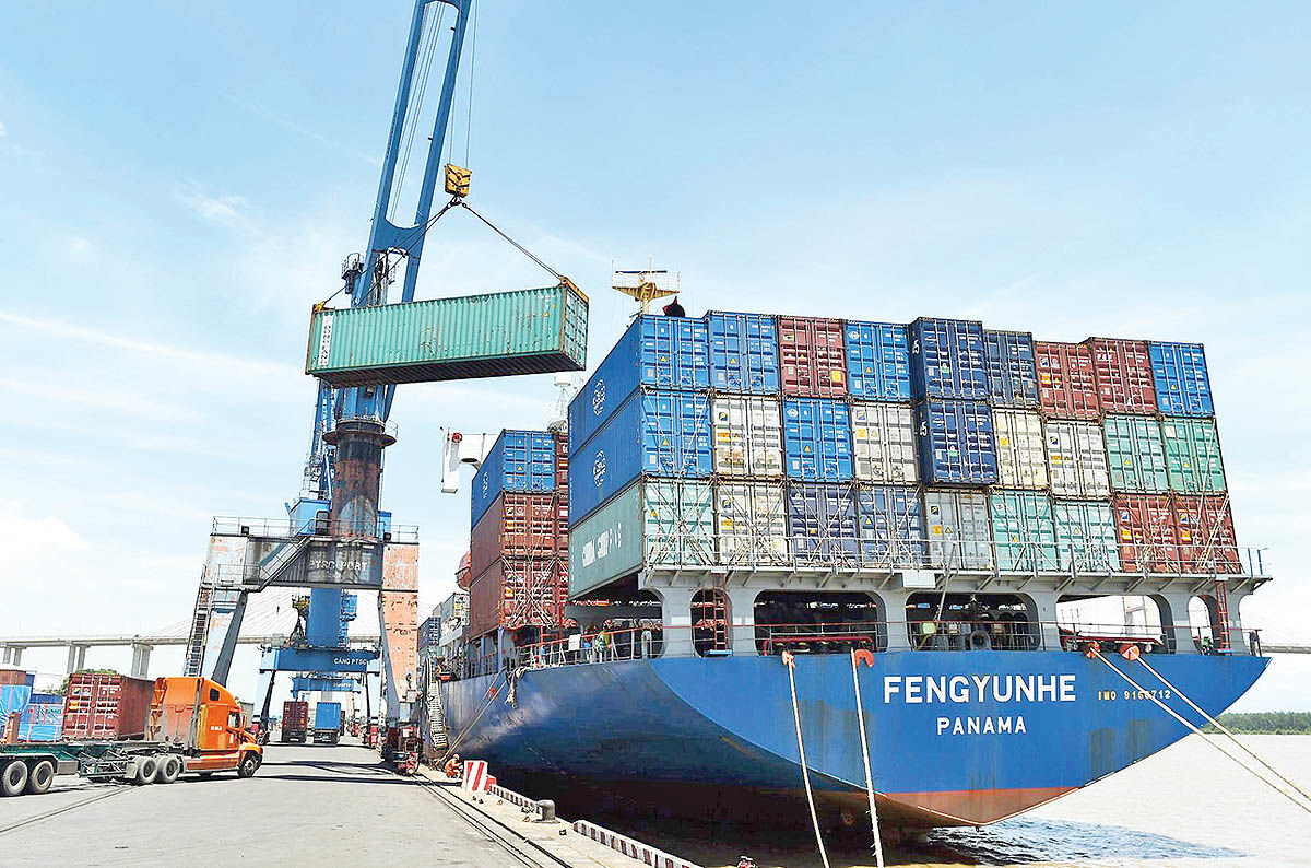 جزئیات عملکرد درآمدی گمرک در ۱۰ ماهه امسال/ وصول ۵۵ هزار میلیارد تومان حقوق ورودی