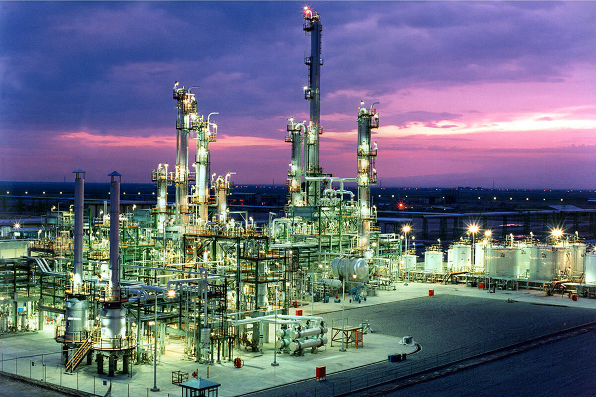 برنامه راهبردی توسعه صنعت پتروشیمی در حال تدوین است