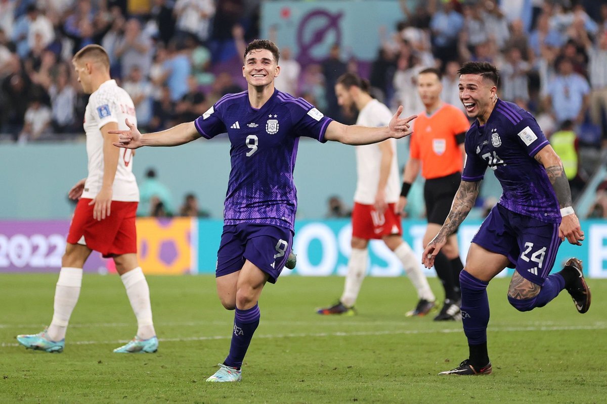آرژانتین از دست فرانسه در رفت؛ لهستان به‌سختی صعود کرد
