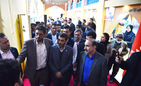 بازدید مدیرعامل فولاد مبارکه از مجموعه غرفههای این شرکت در ایران متافو 2022