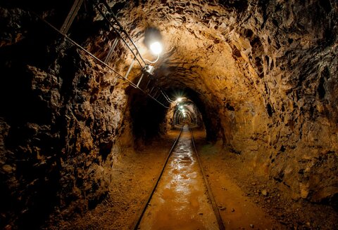 آیا مالکیت معادن طبق قانون سیاستهای کلی اصل ۴۴ قابل واگذاری است؟/ پاسخ به یک سوال پر تکرار معدن