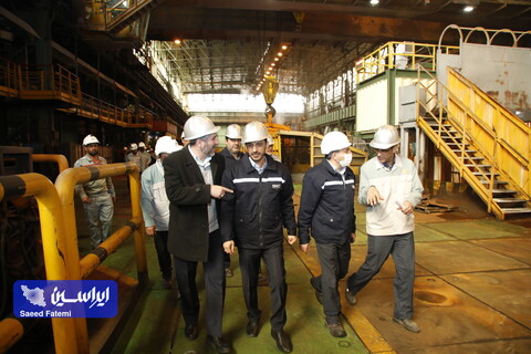 بازدید مدیرعامل فولاد مبارکه از نواحی تولید و دیدار چهره‌به‌چهره با کارکنان این شرکت