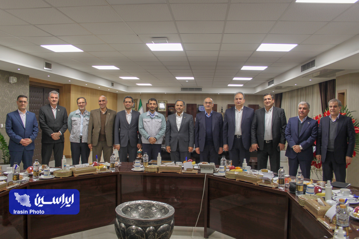 افزایش همکاریها میان فولاد مبارکه و بانک تجارت