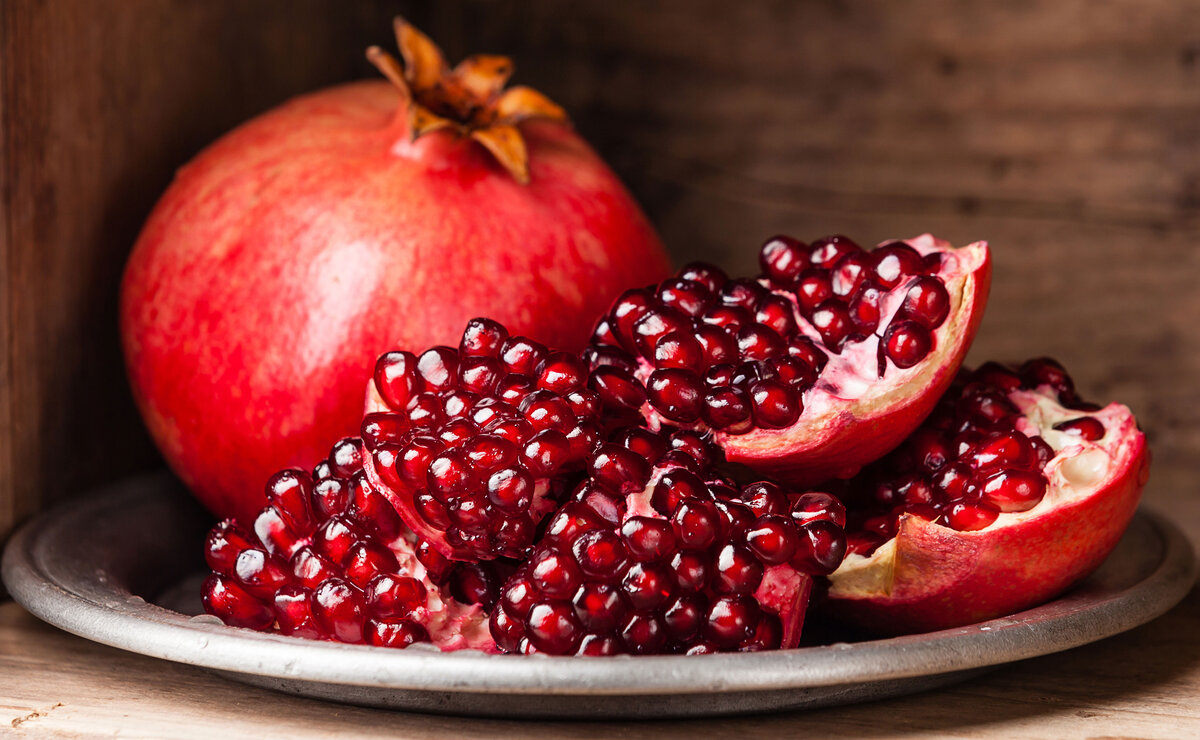 ذخیره سازی میوه شب یلدا/ هندوانه و انار گران نمی شود