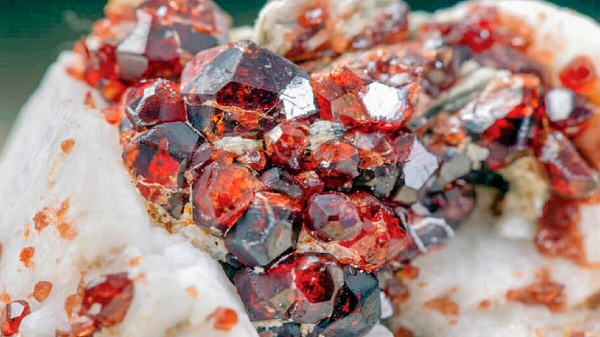 سند ملی توسعه صنعت گوهرسنگ؛ بسترساز توسعه و اشتغال پایدار