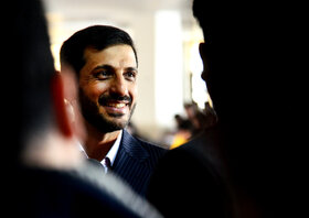 بازدید مدیرعامل فولاد مبارکه از فرایند آزمون استخدامی این شرکت