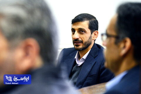 بازدید مدیرعامل فولاد مبارکه از فرایند آزمون استخدامی این شرکت