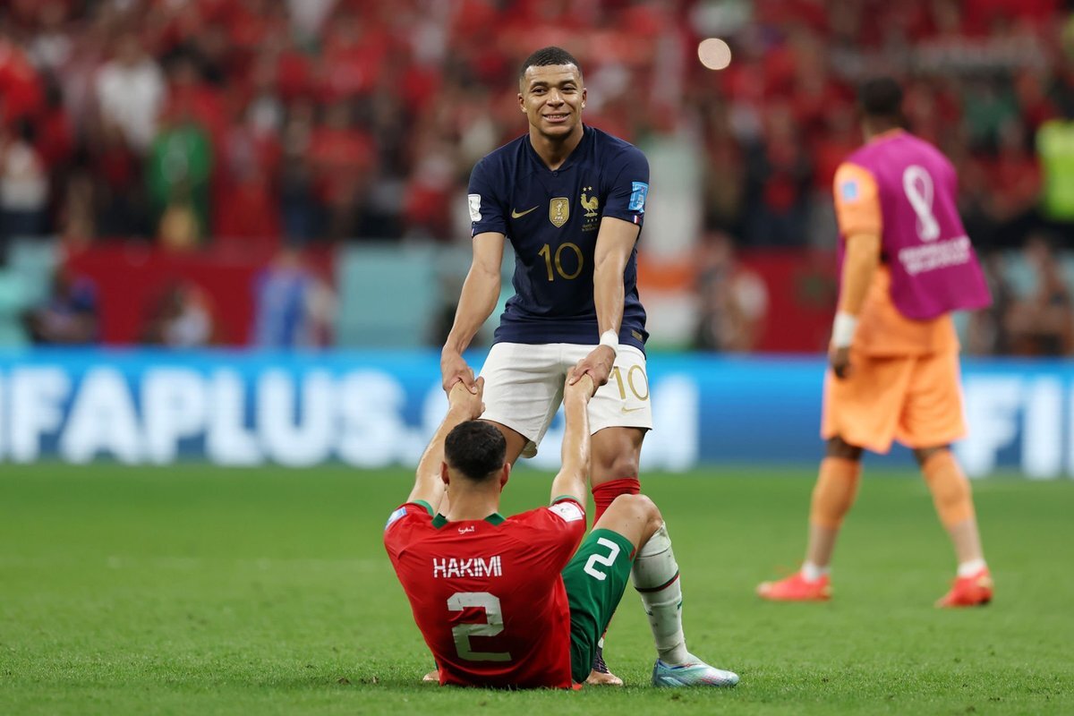 احساسیترین تصاویر در پایان دیدار فرانسه و مراکش