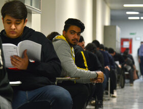 دومین روز آزمون استخدامی فولاد مبارکه به روایت ایراسین