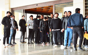 دومین روز آزمون استخدامی فولاد مبارکه به روایت ایراسین