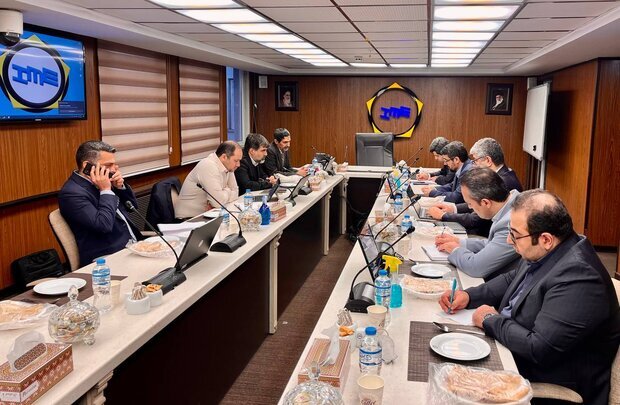۶ توافق وزارت صمت و بورس کالا برای برقراری تعادل در بازار خودرو 