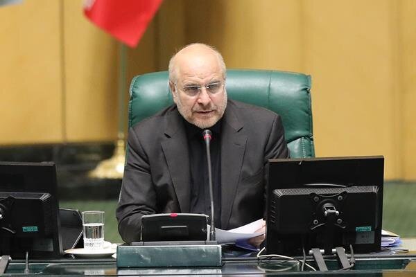 توضیحات قالیباف درخصوص شایعۀ افزایش ۱۲ سال سن بازنشستگی