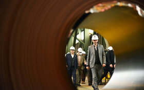 بازدید معاون وزیر تعاون، کار و رفاه اجتماعی از خطوط تولید فولاد مبارکه