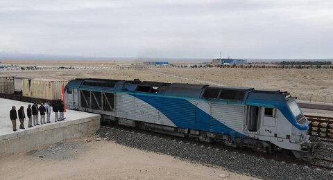 کنسانتره مس شهربابک روی ریل افتاد مس شهر بابک روی ریل