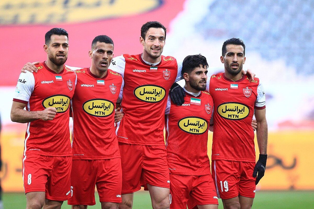 قهرمانی پرسپولیس در نیم‌فصل با گلباران نساجی