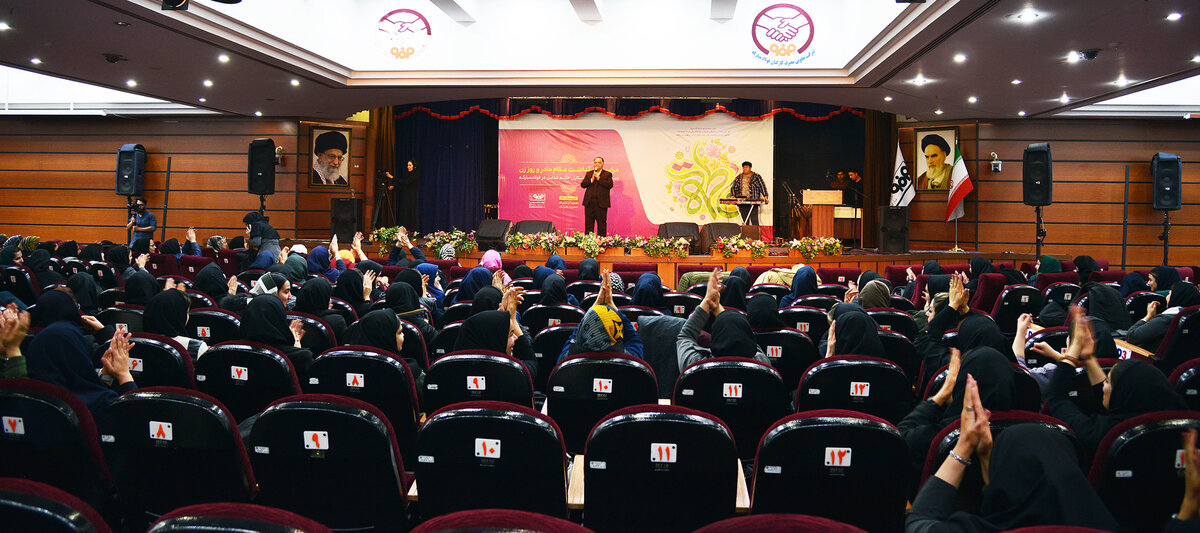 برپایی بزرگداشت مقام مادر و روز زن ویژه کارکنان و پیمانکاران خانم شاغل در فولاد مبارکه