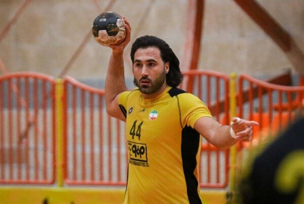 افشین صادقی