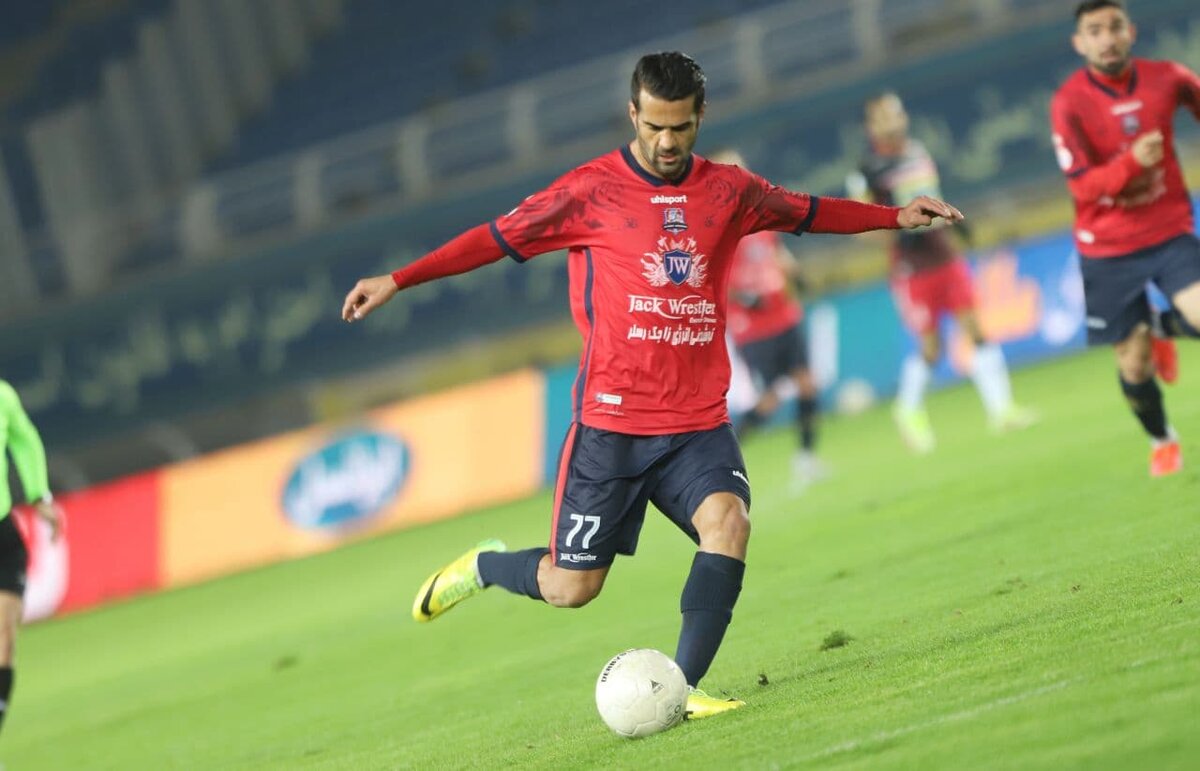 کاپیتان سابق تیم ملی به پایتخت می‌رود؟