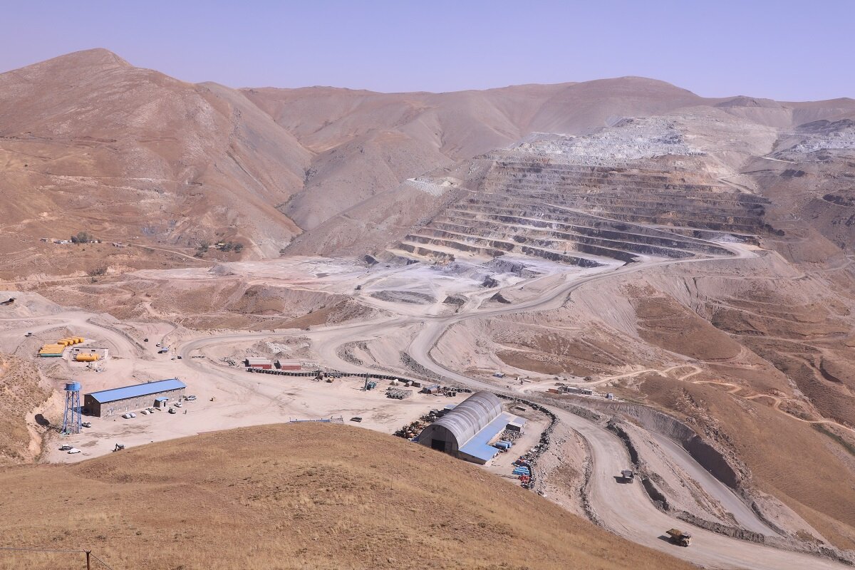 فاز توسعه "طلای زرشوران" عملیاتی شد/ مصوبه ۵۰ میلیون یورویی ایمیدرو برای فاز توسعه زرشوران