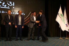 تقدیر از فولاد مبارکه به عنوان چهارمین شرکت برتر کشور و اولین شرکت از نظر سودآوری و ارزش افزوده