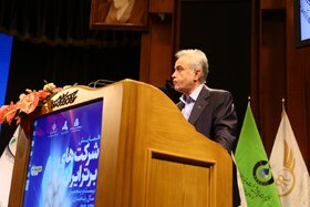 تقدیر از فولاد مبارکه به عنوان چهارمین شرکت برتر کشور و اولین شرکت از نظر سودآوری و ارزش افزوده