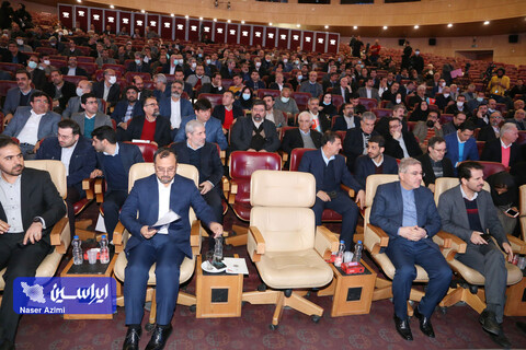 آیین تجلیل از فعالان پیشتاز اقتصادی ایران