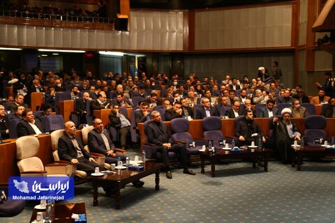 تقدیر از فولاد مبارکه به عنوان چهارمین شرکت برتر کشور و اولین شرکت از نظر سودآوری و ارزش افزوده