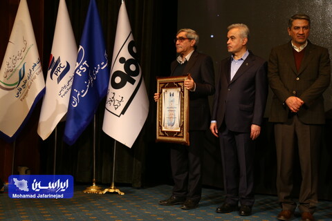 تقدیر از فولاد مبارکه به عنوان چهارمین شرکت برتر کشور و اولین شرکت از نظر سودآوری و ارزش افزوده