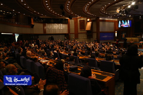 تقدیر از فولاد مبارکه به عنوان چهارمین شرکت برتر کشور و اولین شرکت از نظر سودآوری و ارزش افزوده