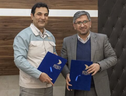 امضا تفاهم نامه همکاری بین شرکت ورق خودرو و شرکت پشتیبانی و توسعه فناوری و نوآوری فولاد مبارکه تفاهم نامه ورق خودرو و پالیزدار