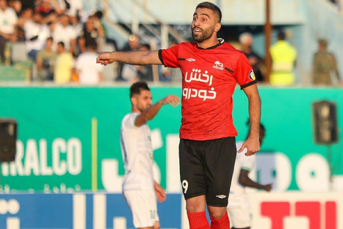 مورد عجیب قرارداد کاوه رضایی با استقلال و تراکتور!