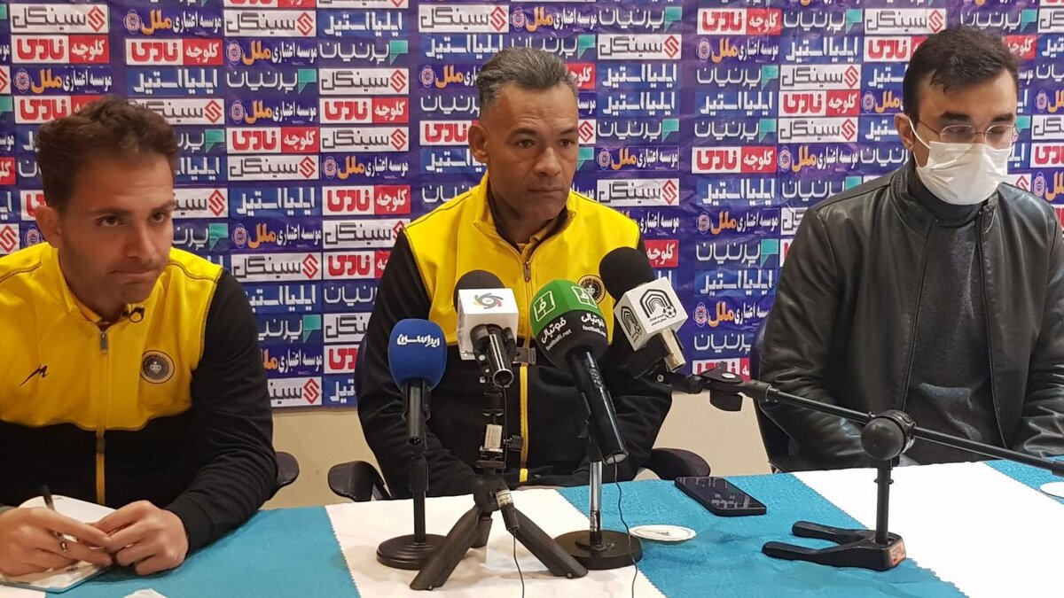 مورایس: ۳۰ درصد حضور هواداران سپاهان بهتر از هیچی است