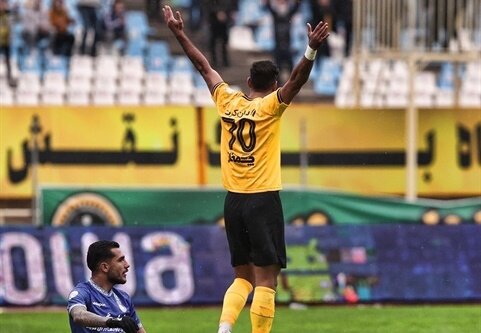 شاگردان قلعه‌نویی مقهور قدرت طلایی‌پوشان سپاهان