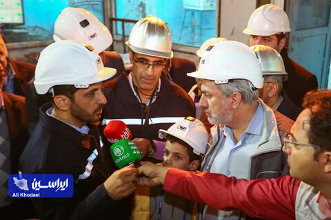 آیین رونمایی از ورق فولاد زنگ‌نزن شرکت فولاد مبارکه